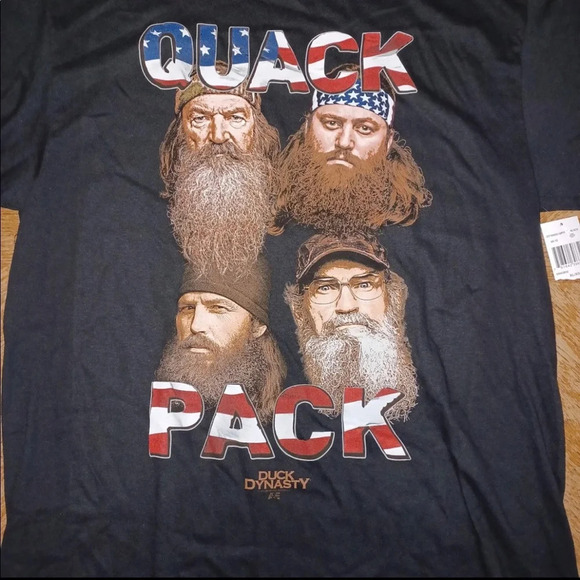 Duck Dynasty "Quack Pack" American Flag Pattern Black T-Shirt Tee Mens Size XL. - Picture 2 of 7